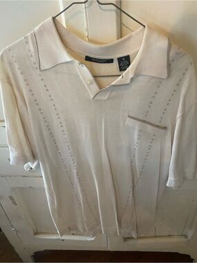 Mondo Men’s Cream Short-Sleeve Polo with Subtle Knit Pattern